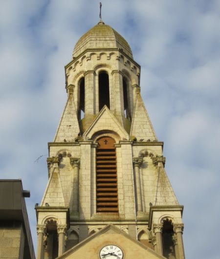 Abat son eglise Tourlandry
